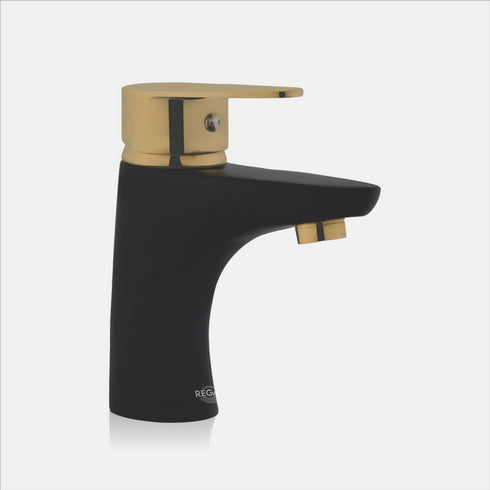 Novia Black Lever Set